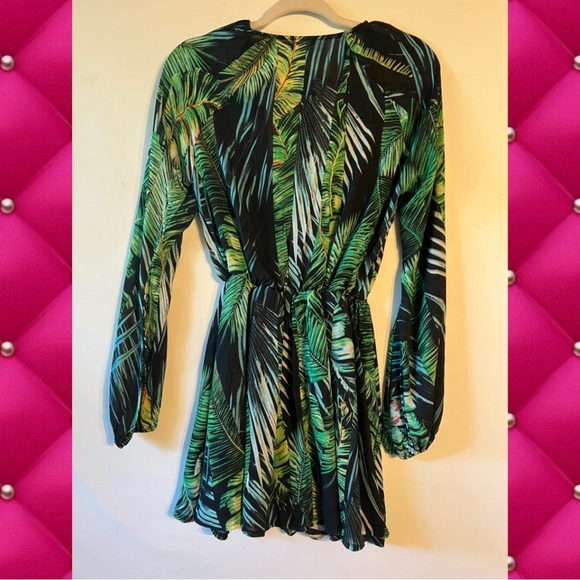 Gorgeous Love and Lemonade green tropical sheer long sleeved romper/mini Sz S - Picture 2 of 2